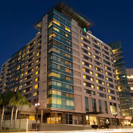 Embassy Suites Los Angeles Глендейл Экстерьер фото