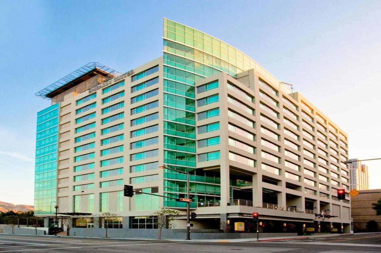 Embassy Suites Los Angeles Глендейл Экстерьер фото
