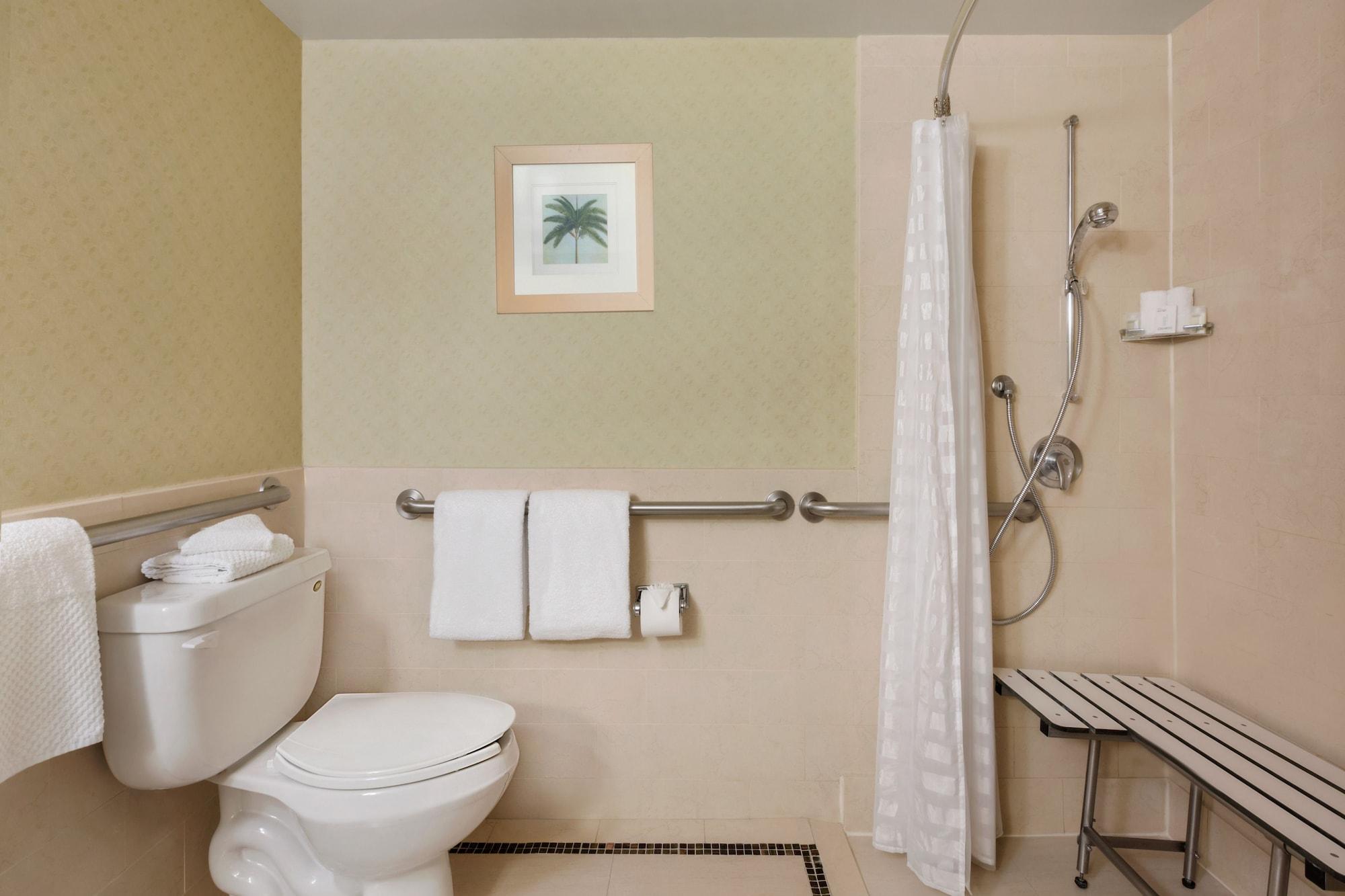 Embassy Suites Los Angeles Глендейл Экстерьер фото