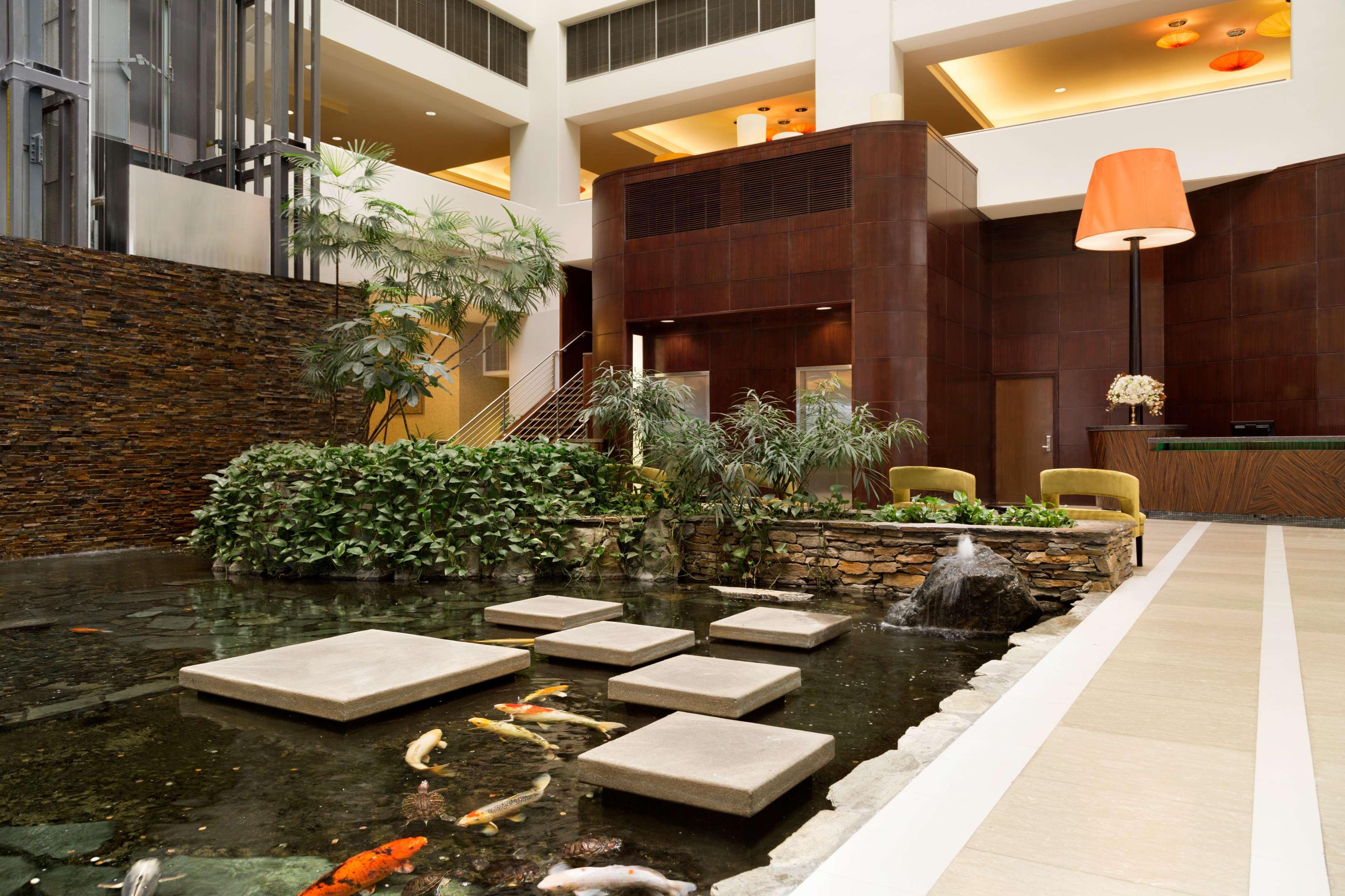 Embassy Suites Los Angeles Глендейл Экстерьер фото