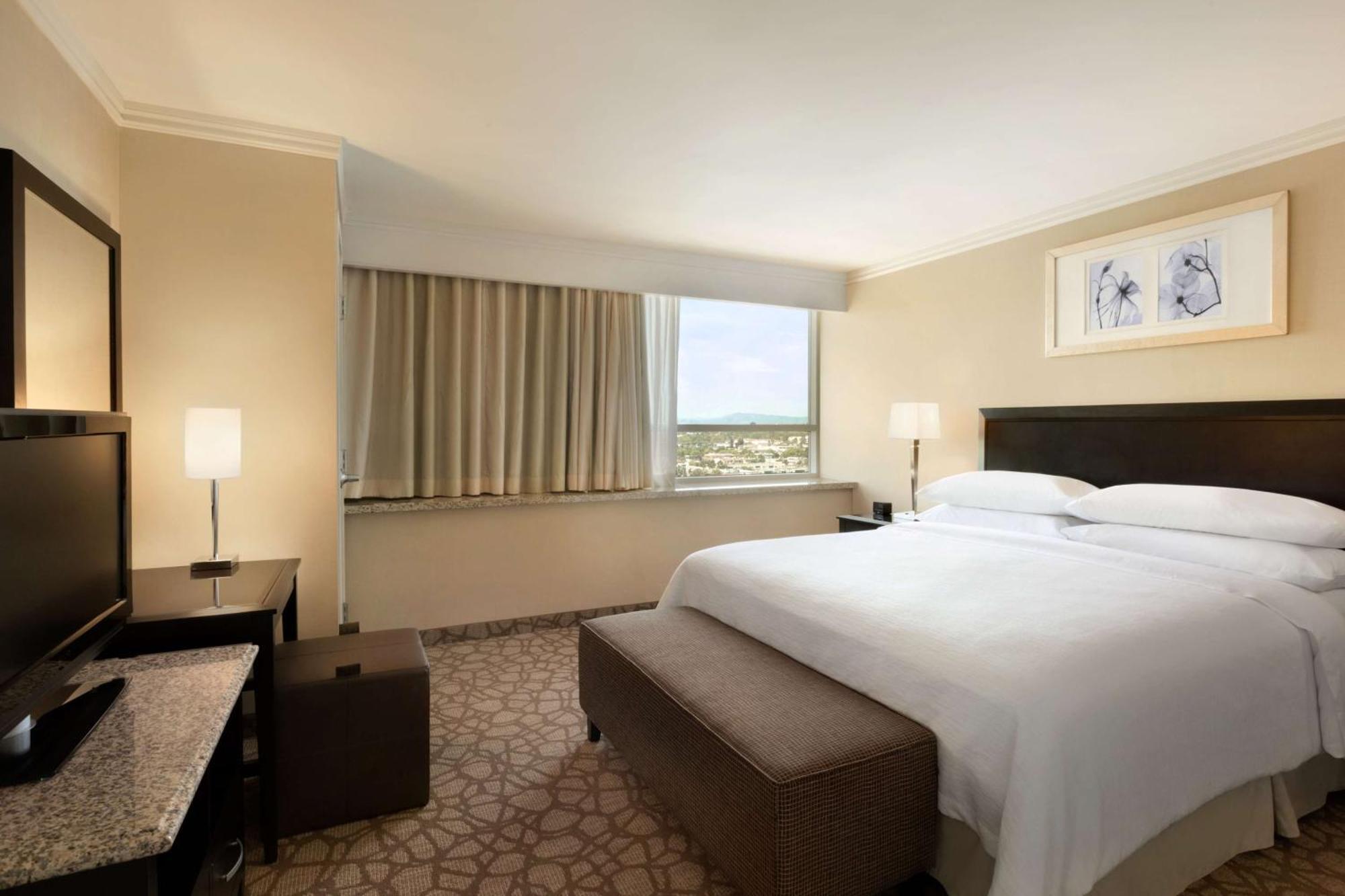 Embassy Suites Los Angeles Глендейл Экстерьер фото